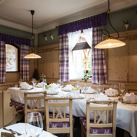 Der Walzl 4* לאנס